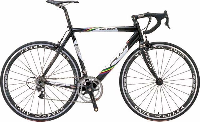 fuji team issue road bike